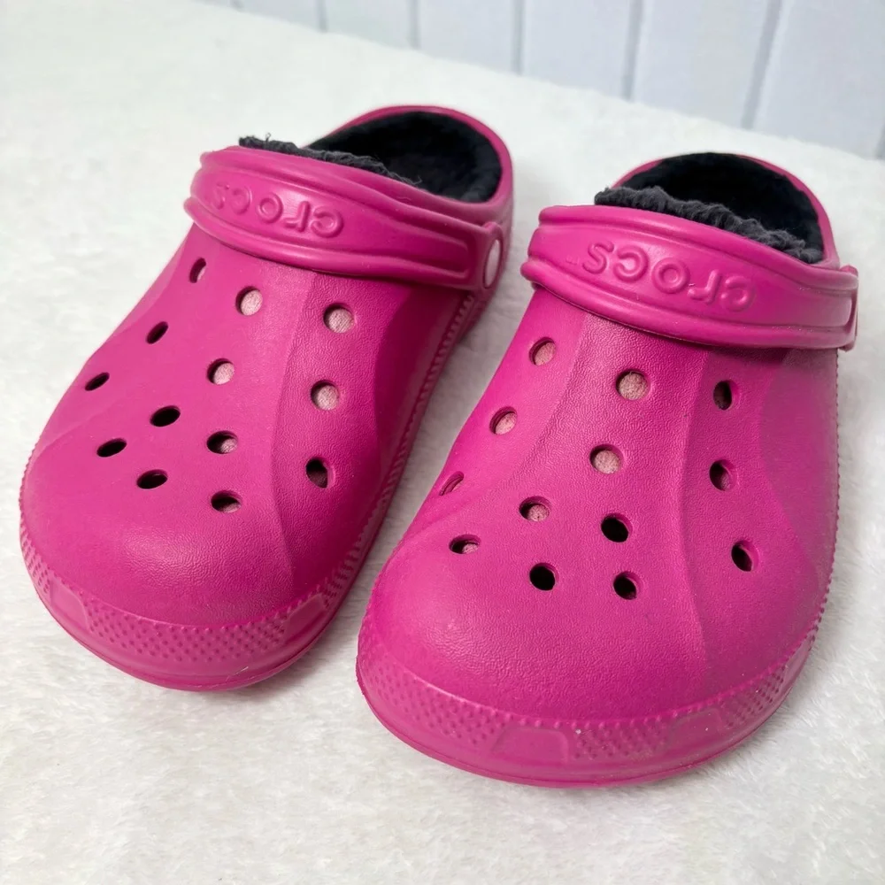 CROCS‎ Kids pink Fuchsia Slippers size 3 J 5